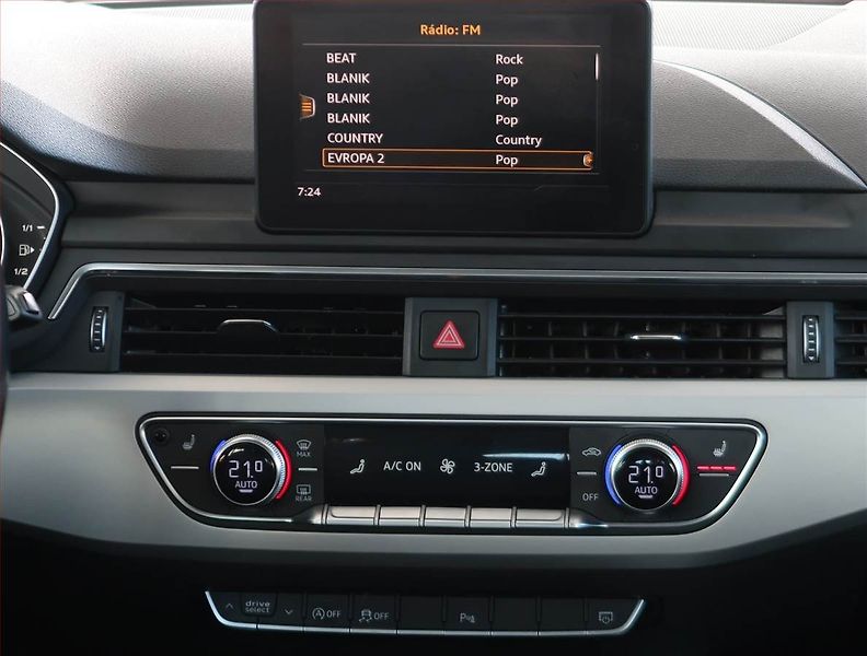 Audi A4 (2016) 2.0 TDI, 4X4, Automat - fotka 12 z 22