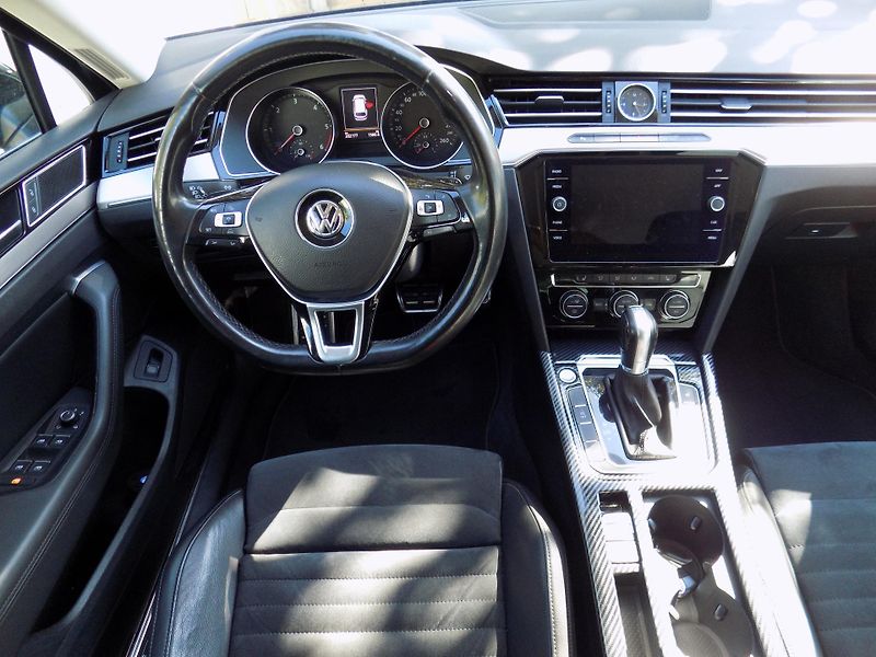 Volkswagen Passat (2018) 2.0 TDi  - fotka 11 z 13