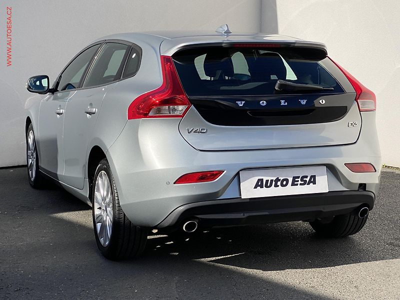 Volvo V40 (2013) 2.0D, AT, tempo, park.asist - fotka 6 z 17