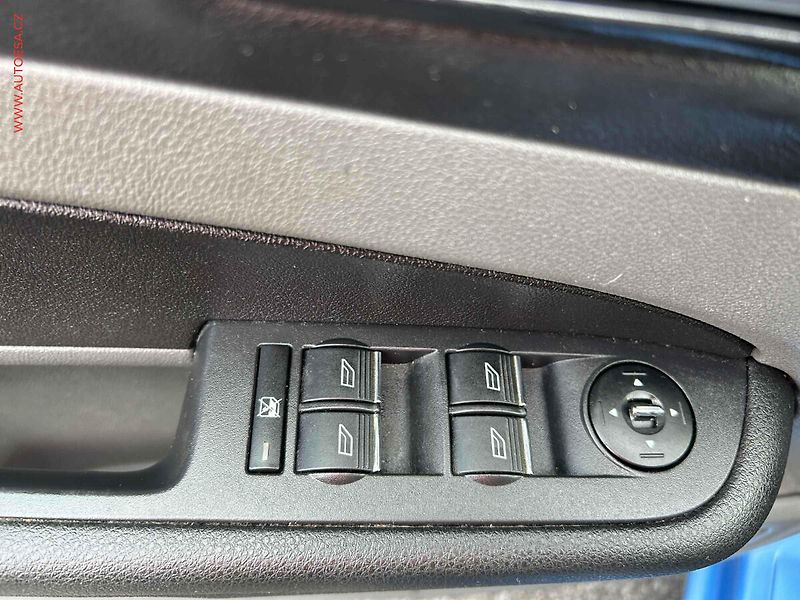 Ford Focus (2008) 1.6 16V, AC, STK6/28 - fotka 10 z 14