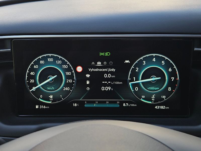Hyundai Tucson 1.6 T-GDi, Smart 18, 1.maj. - fotka 21 z 35