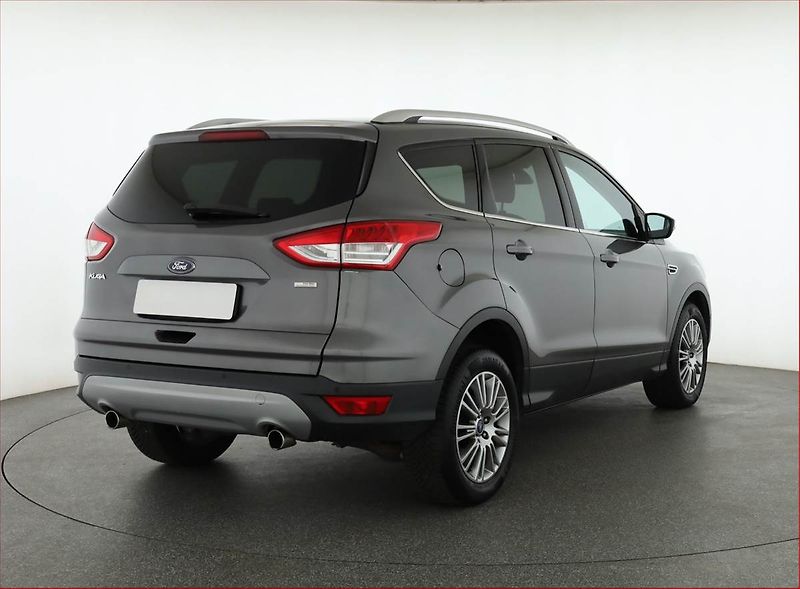 Ford Kuga (2013) 1.6 EcoBoost, Xenony, Tempomat - fotka 5 z 15