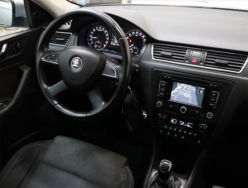 Škoda Rapid (2013) Style 1.6 TDI, nová STK - fotka 7 z 18