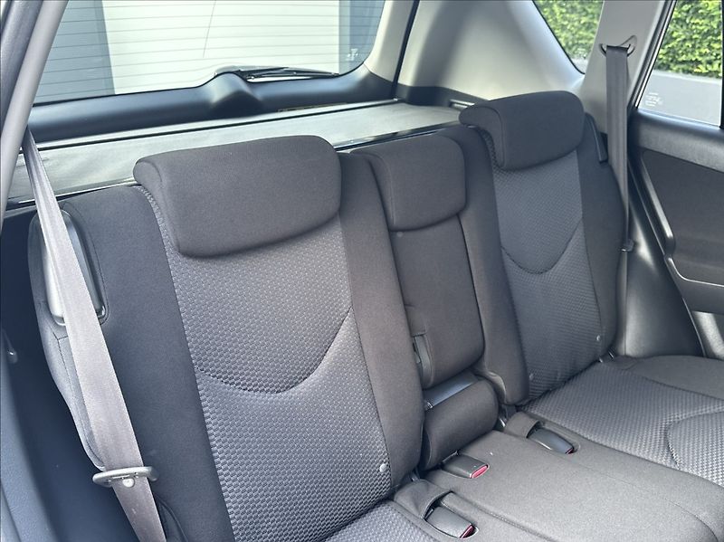 Toyota RAV4 2,0 158PS  Life A/T 4x4 - fotka 20 z 51