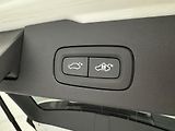 Volvo V60 B4 DARK PLUS AUT CZ 1.maj - náhled 23