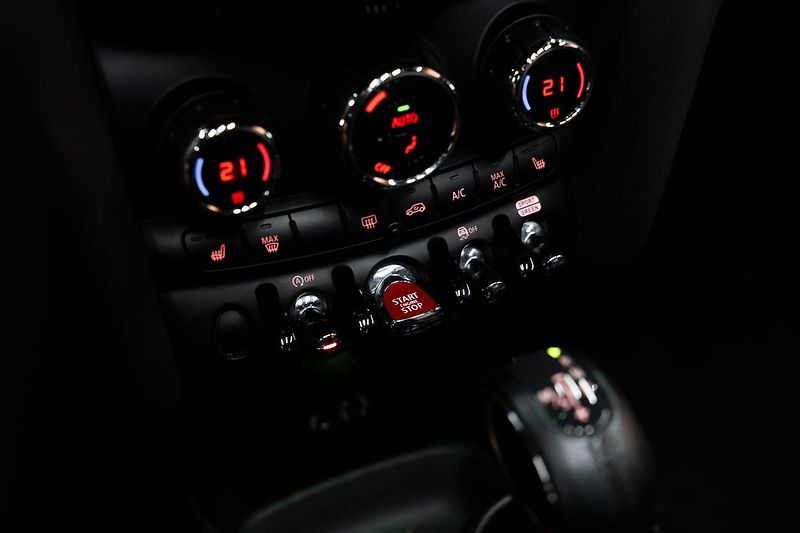 Mini Cooper S - fotka 10 z 20