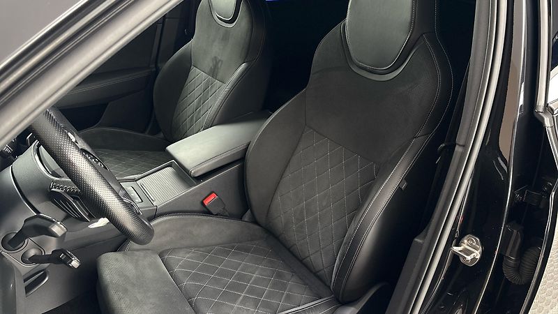 Škoda Superb 2.0 TSI DSG Sportline Combi - fotka 15 z 33