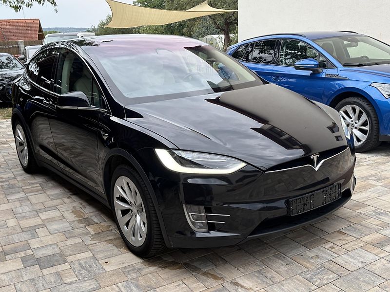 Tesla Model X (2018) 100D, MCU2, tazne,5mist - fotka 5 z 20