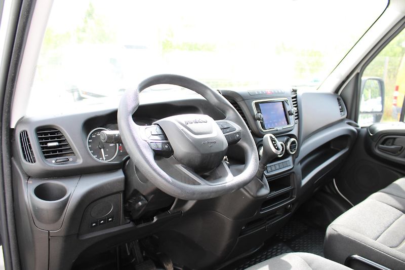 Iveco Daily 35S160 2,3 Hi-Matic XXL 18cm3 - fotka 9 z 22