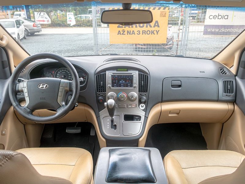 Hyundai H 1 (2015) ČR 2.5D 125KW mat – 8 SEDADEL - fotka 13 z 48
