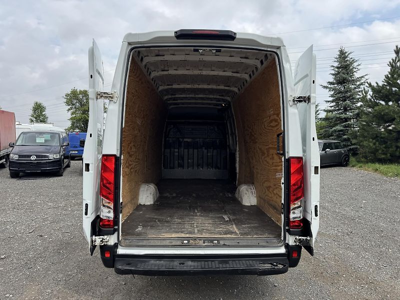 Iveco Daily 3.0,35S18,MAXI,klima,ČR,DPH - fotka 9 z 38