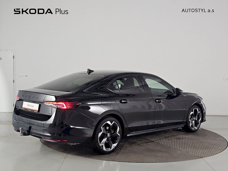 Škoda Superb (2025) 2.0TSI 195kW 4X4 SPORTLINE - fotka 2 z 30