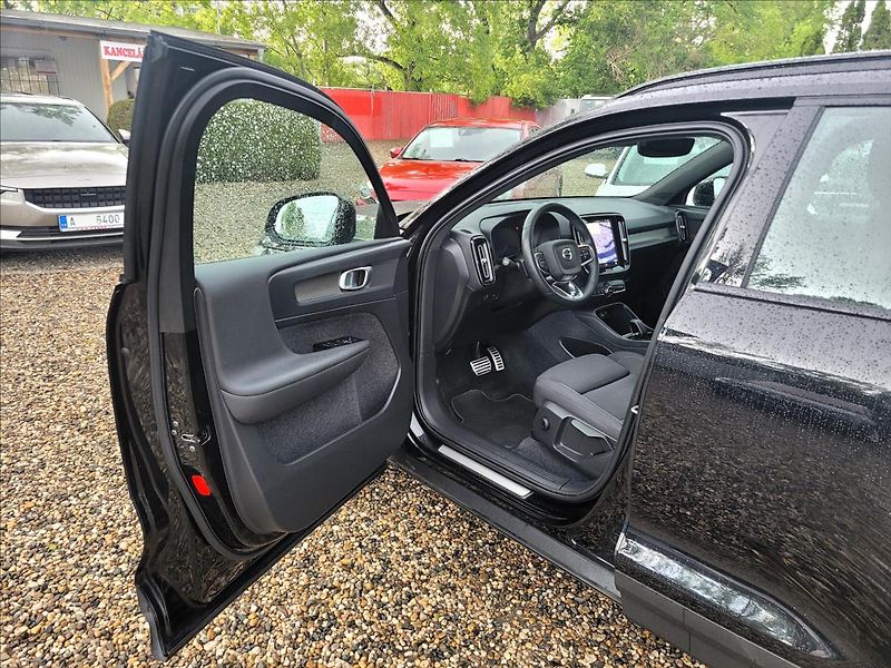 Volvo XC40 TWIN PLUS 408 PS,4X4,78KWh - fotka 7 z 50