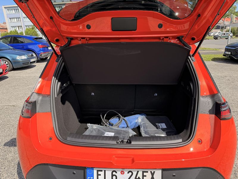 BYD Dolphin G DM-i (2026) Boost demo - fotka 4 z 8