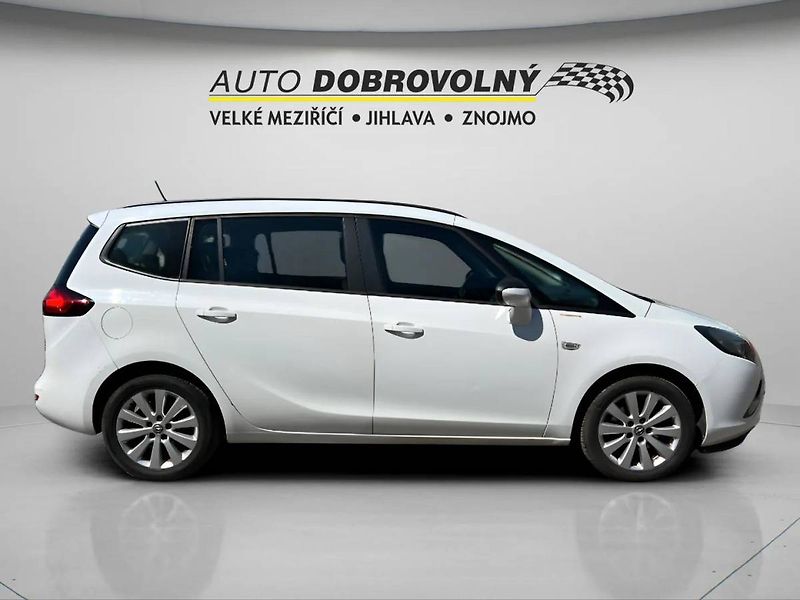Opel Zafira Enjoy Tourer 2.0 CDTI MT6 (96 - fotka 10 z 38