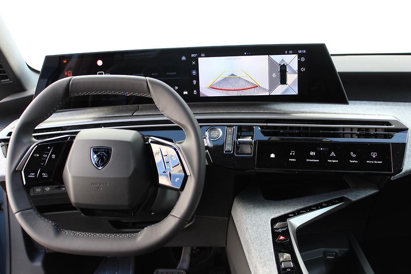 Peugeot 5008 (2026) ALLURE Hybrid 145 e-DCS6 - fotka 19 z 33