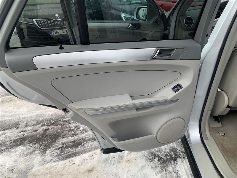 Mercedes-Benz Třídy M 4,0 CDI - fotka 18 z 21