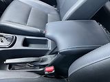 Toyota Hilux 2.8L Diesel  6 AT Invincible - náhled 23
