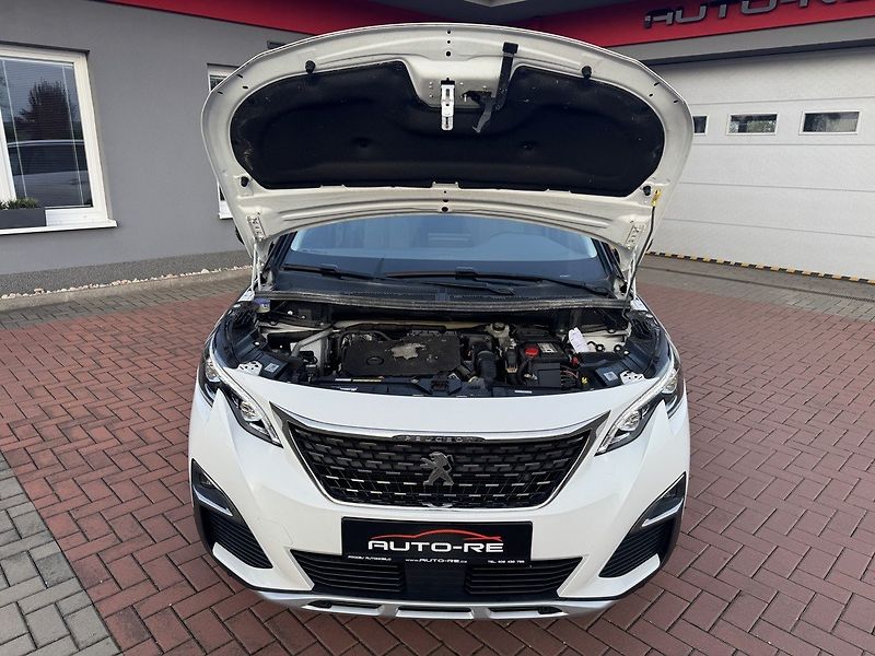 Peugeot 5008 (2020) 1.5 BlueHDi GT-Line LED Kamera - fotka 31 z 50