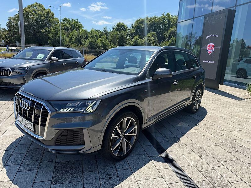 Audi Q7 S-line  210kW Tažné - fotka 4 z 26