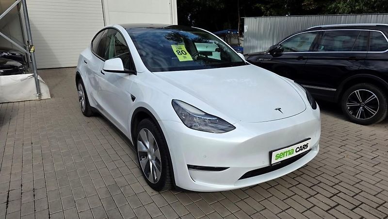 Tesla Model Y (2022) Long Range AWD SoH 91,4% - fotka 4 z 37