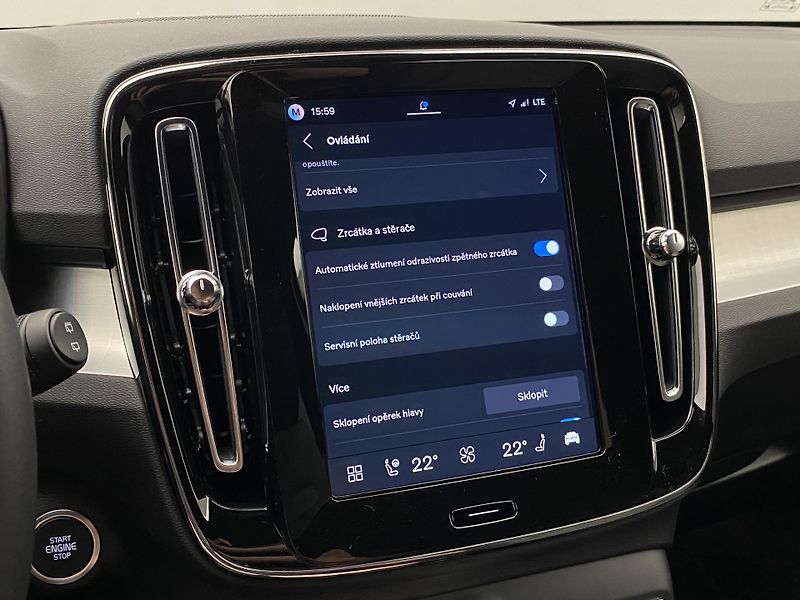 Volvo XC40 (2026) B4 AUT DARK PLUS - fotka 50 z 61