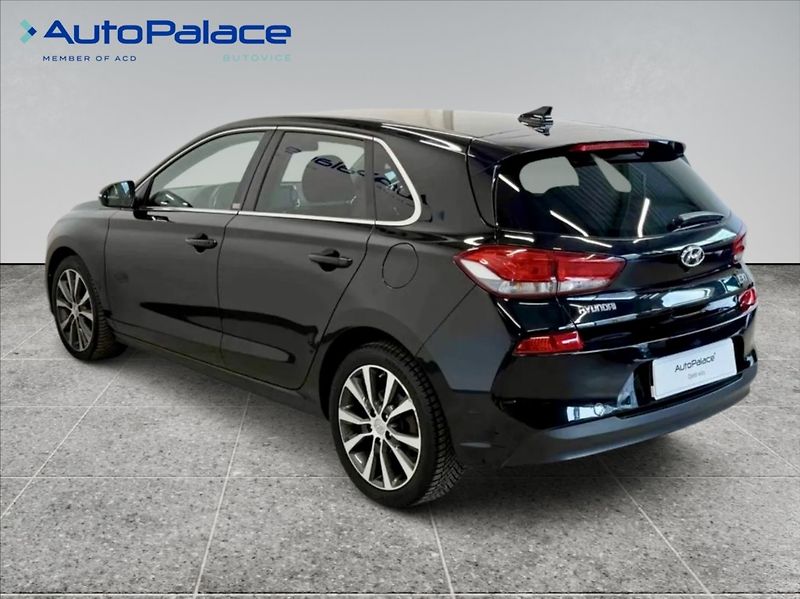 Hyundai i30 1,4 T-GDI AUTOMAT STYLE - fotka 6 z 20