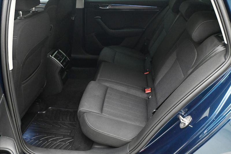 Škoda Superb 2,0 TDI 110kW DSG Style Záruka - fotka 14 z 33