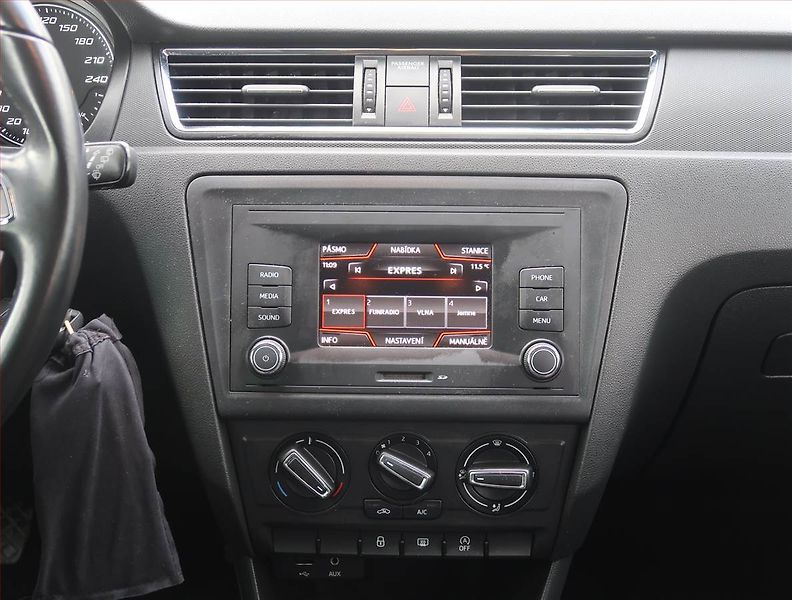 Seat Toledo (2018) 1.0 TSI, Tempomat - fotka 12 z 16