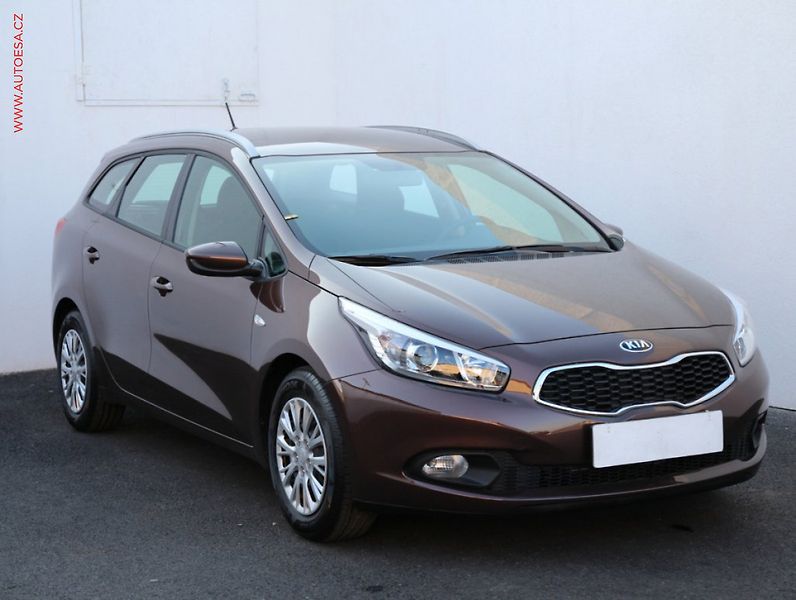 Kia Ceed (2013) 1.6 GDi - fotka 1 z 3
