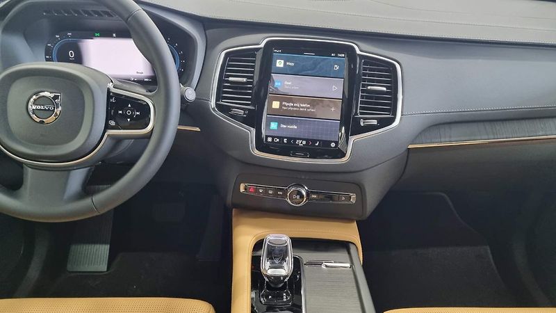 Volvo XC90 (2025) B5 2.0L 250+14 HP AT8 AWD PLUS - fotka 14 z 20