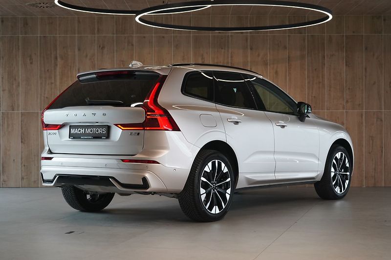 Volvo XC60 B5 ULTRA Dark, Bowers, Masáž - fotka 8 z 46