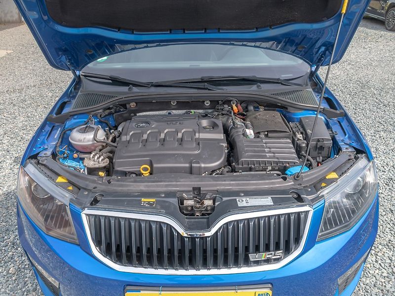Škoda Octavia (2015) 2.0TDI 135KW RS – NAVIGACE - fotka 40 z 49
