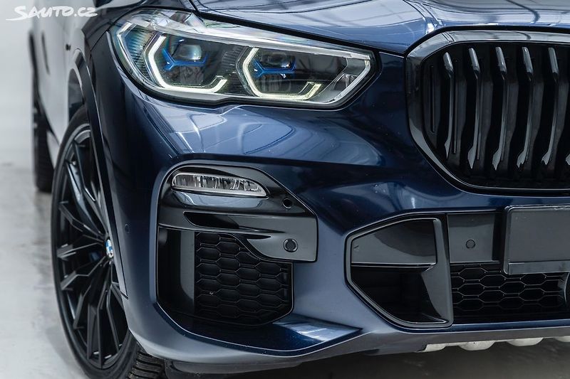 BMW X5 xDrive40d*vzduch*pano*záruka - fotka 18 z 44