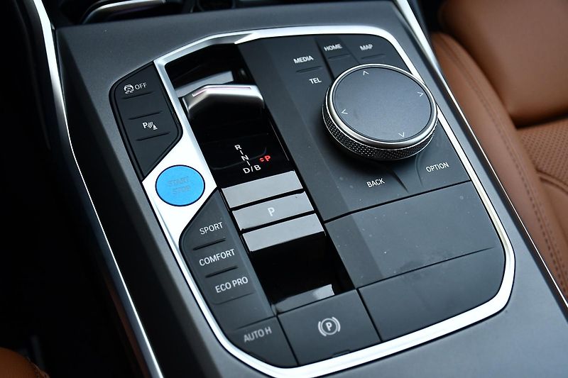 BMW i4 eDrive35 FACELIFT 3L-ZÁRUKA 1M - fotka 27 z 45