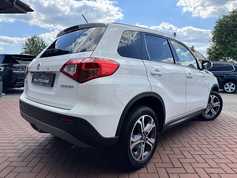 Suzuki Vitara (2016) 1.6i VVT Comfort Plus LED Navi - fotka 2 z 50