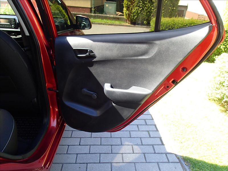 Kia Picanto 1,0 ČR, KLIMA, 2.Kola - fotka 25 z 34