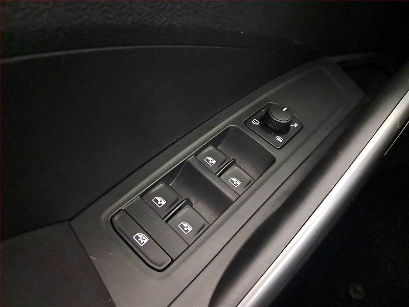 Škoda Fabia (2024) Top Selection 1.0 TSI - fotka 16 z 16