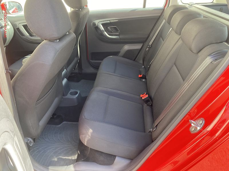 Škoda Fabia (2011) 1.2TSI, ČR, Klima - fotka 10 z 15