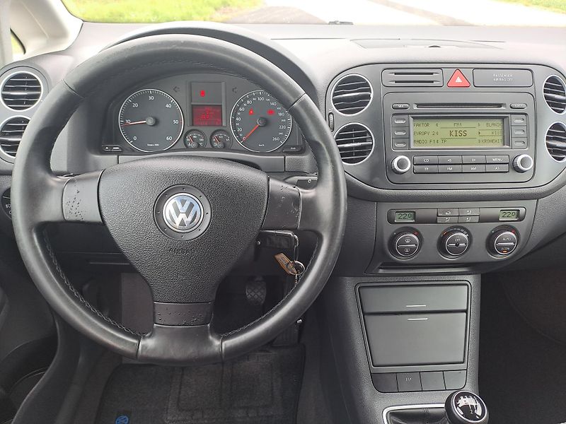 Volkswagen Golf Plus (2005) 1.9 TDi, SERVISKA - fotka 19 z 31