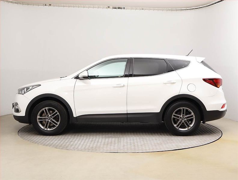 Hyundai Santa Fe (2018) 2.4 GDI, 4X4, ČR,1.maj - fotka 3 z 20