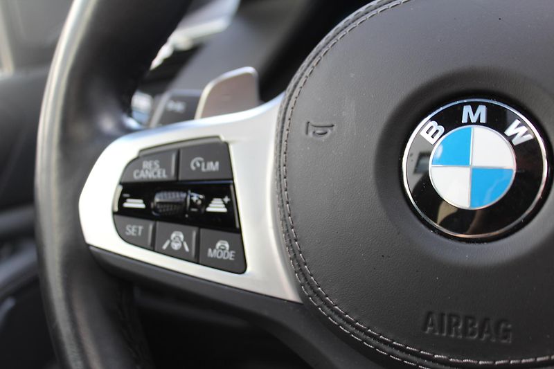 BMW X5 M50i - fotka 15 z 24