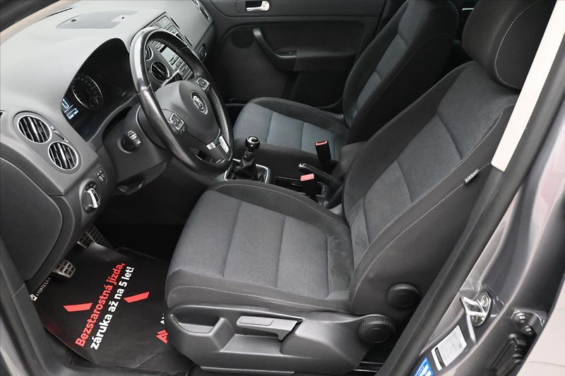 Volkswagen Golf Plus 1,6 TDI 77kW KLIMA Tažné - fotka 13 z 29