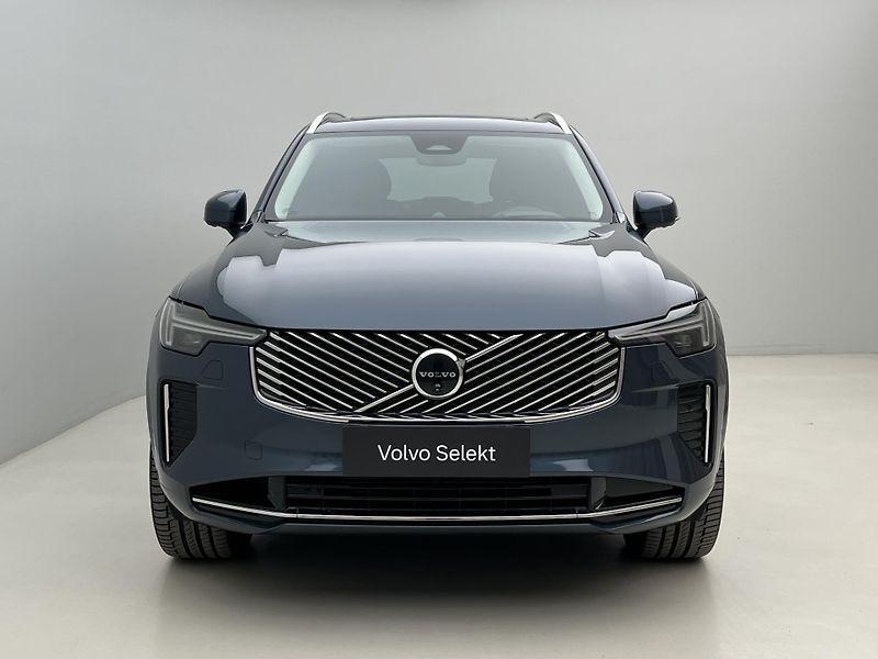 Volvo XC90 T8 AWD RECHARGE ULTRA BRIGHT - fotka 14 z 51