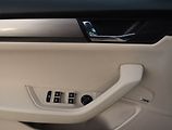 Škoda Superb (2016) Style Plus 2.0 TDI, Kůže, Navi - náhled 16