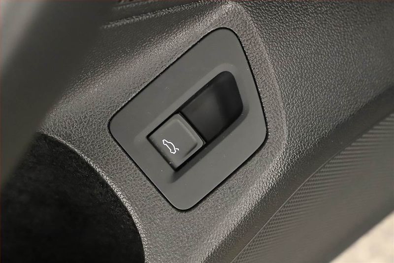 Volkswagen Passat (2023) 2.0 TDI, Automat, Navi - fotka 20 z 22