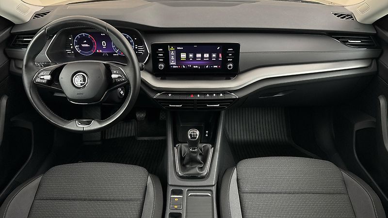 Škoda Octavia 2.0 TDI Ambition Combi - fotka 8 z 23