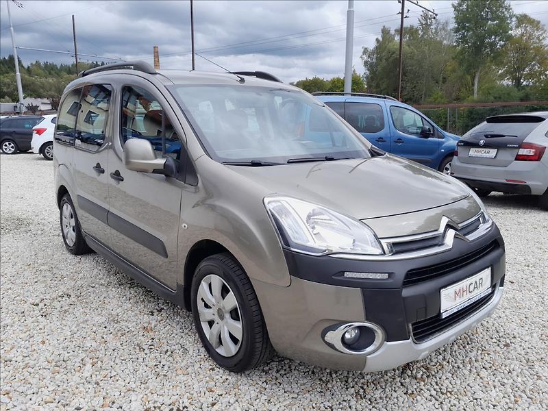 Citroën Berlingo 1,6 HDI 84kW - fotka 9 z 42