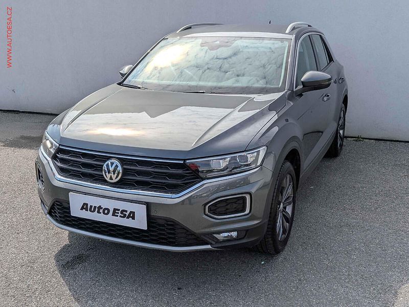 Volkswagen T-Roc (2020) 1.5TSI, ČR, DSG, LED, autoAC - fotka 3 z 17