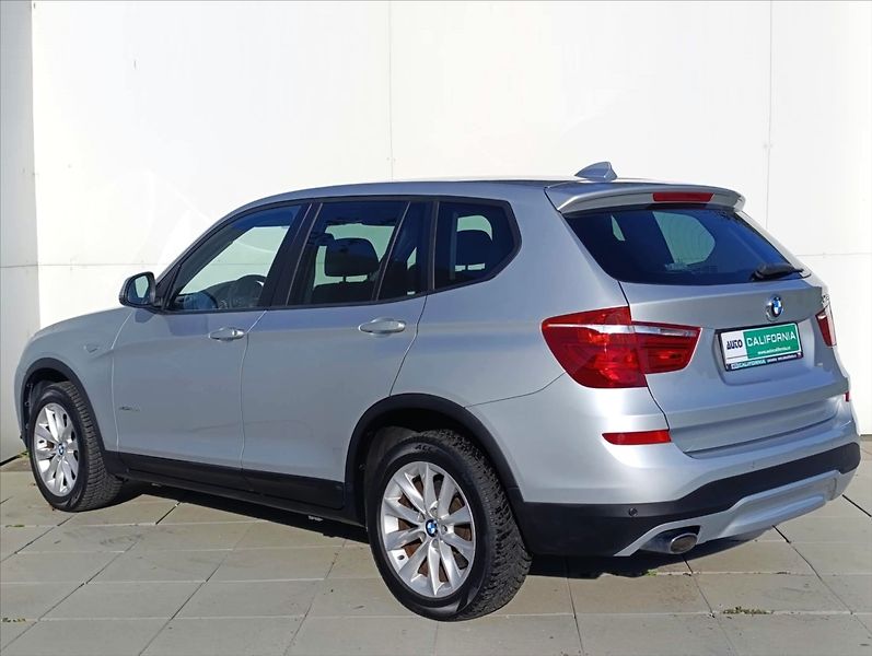 BMW X3 2,0 d X-Drive Aut.,Navi,Bi-xen - fotka 11 z 36